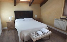 Apartamentos Puerta del Castro